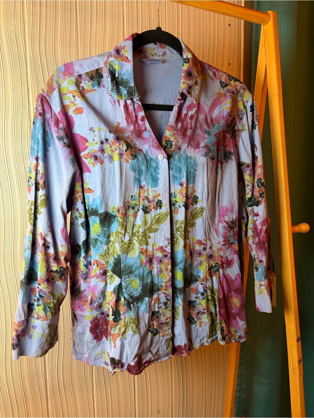 Tianello 90s Dark Floral Button-Down Shirt